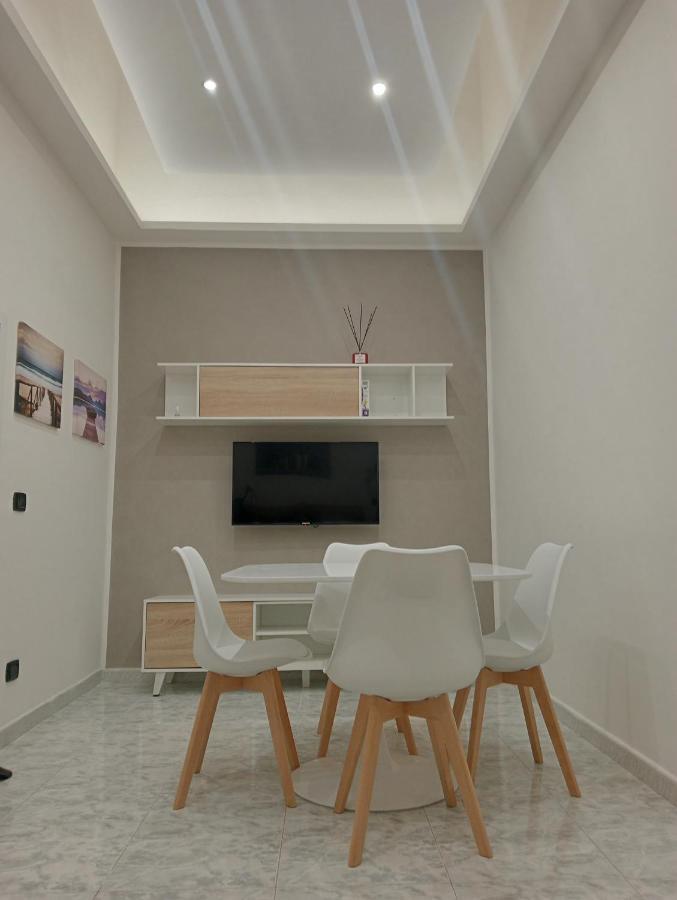 Appartement Fra Sole E Stelle à Bari Extérieur photo