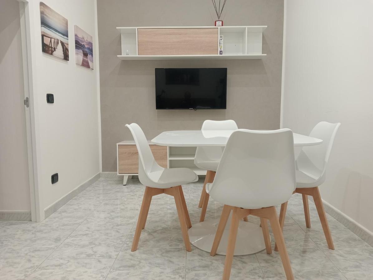 Appartement Fra Sole E Stelle à Bari Extérieur photo