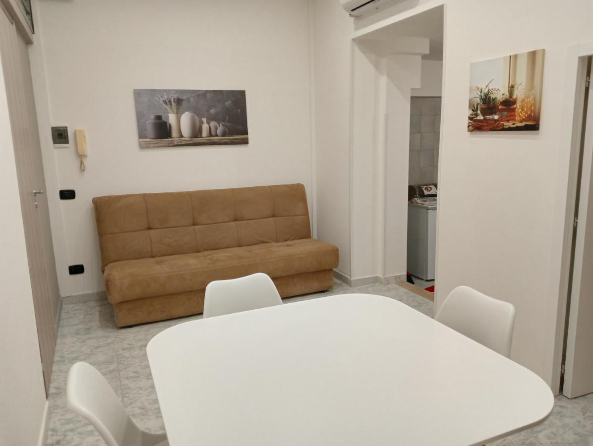 Appartement Fra Sole E Stelle à Bari Extérieur photo