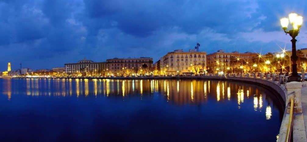 Appartement Fra Sole E Stelle à Bari Extérieur photo